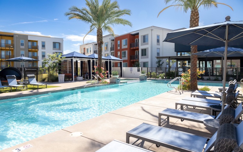 atlas canyon trails pool deck